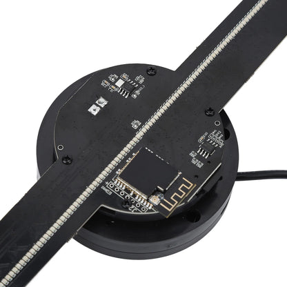 3D-hologramski ventilator z 224 LED-lučmi